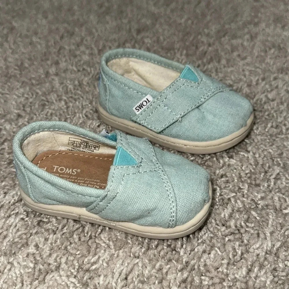 •Tiny TOMS• - Picture 3 of 7